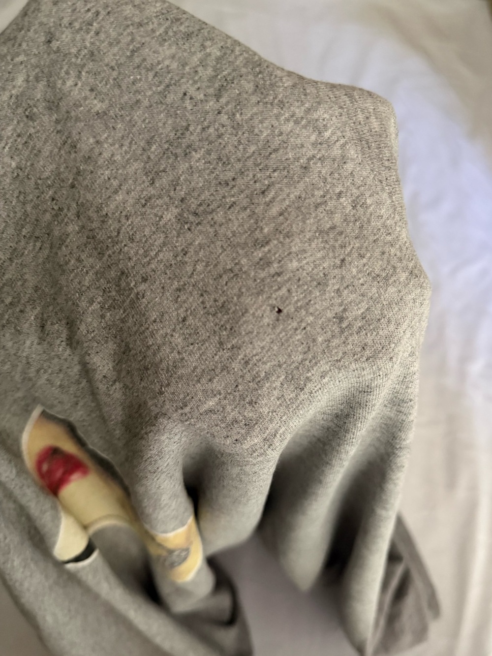 Supreme SS18 Gray Tee with Necklace Graphic - Picture 4 of 6